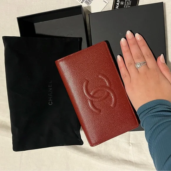 Chanel Burgundy Caviar Leather Timeless CC L Yen Wallet - Picture 7 of 15
